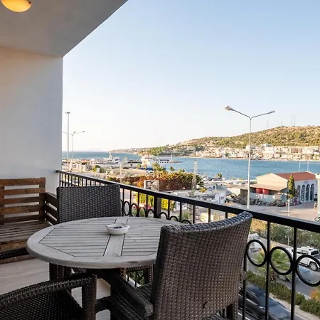 Flat W Sea View Balcony 3 Min To Marina 아파트 Çeşme